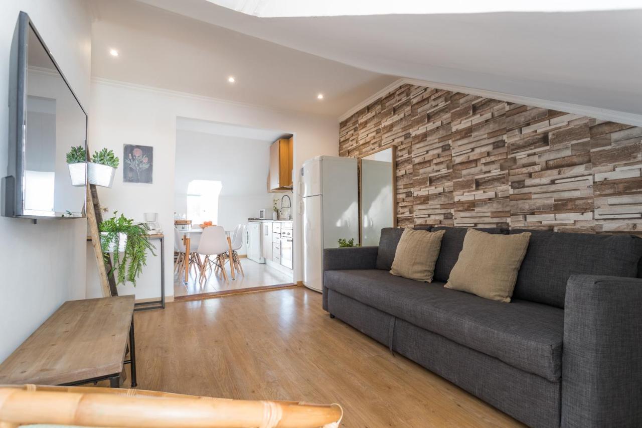 Rato Cozy 3br W/balcony - By Lu Holidays Lisbon