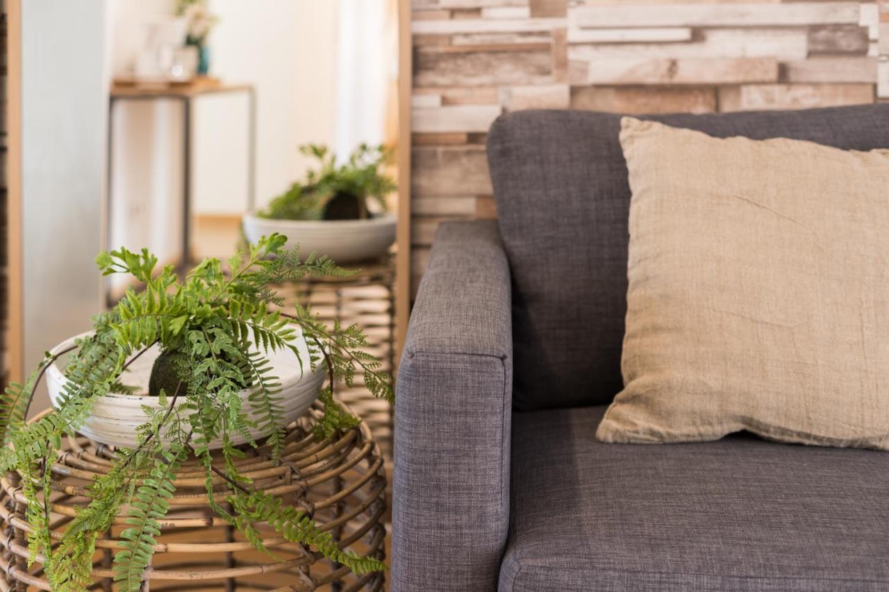 Rato Cozy 3br W/balcony - By Lu Holidays Apartment *